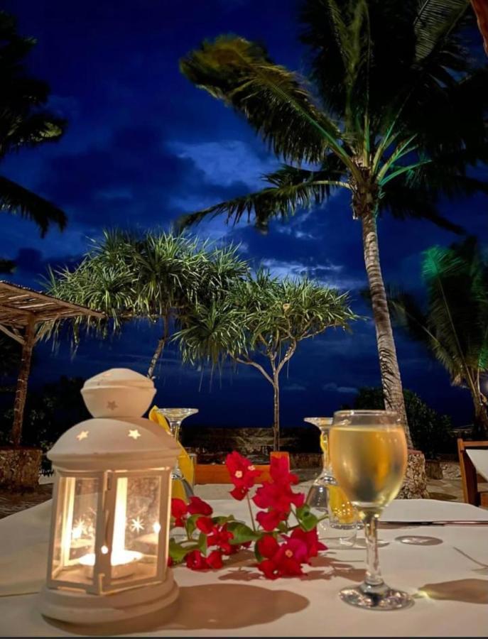 Palumboreef Beach Resort Uroa Exterior photo